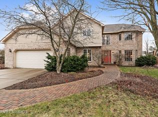 6739 Bradley Ct, Downers Grove, IL 60516