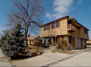 7024 W Howard St, Niles, IL 60714