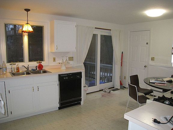 Kitchen/ Dining to deck and garage