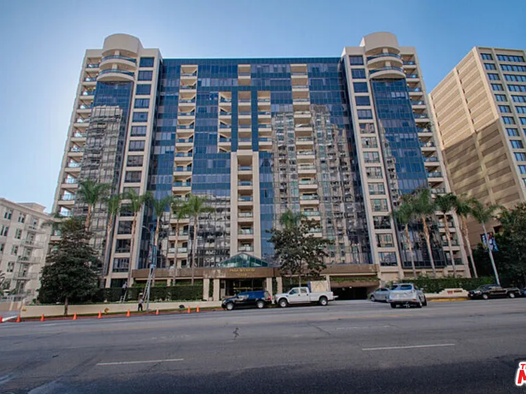 10724 Wilshire Blvd #1001 — Photo 20