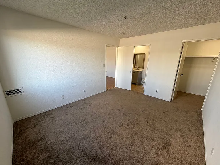 10323 Woodbine — Photo 19