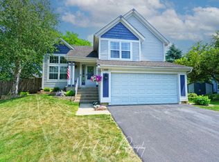 1430 Lawn Ct, Grayslake, IL