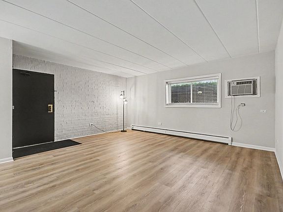 3rd image of 108 E Bailey Rd APT B