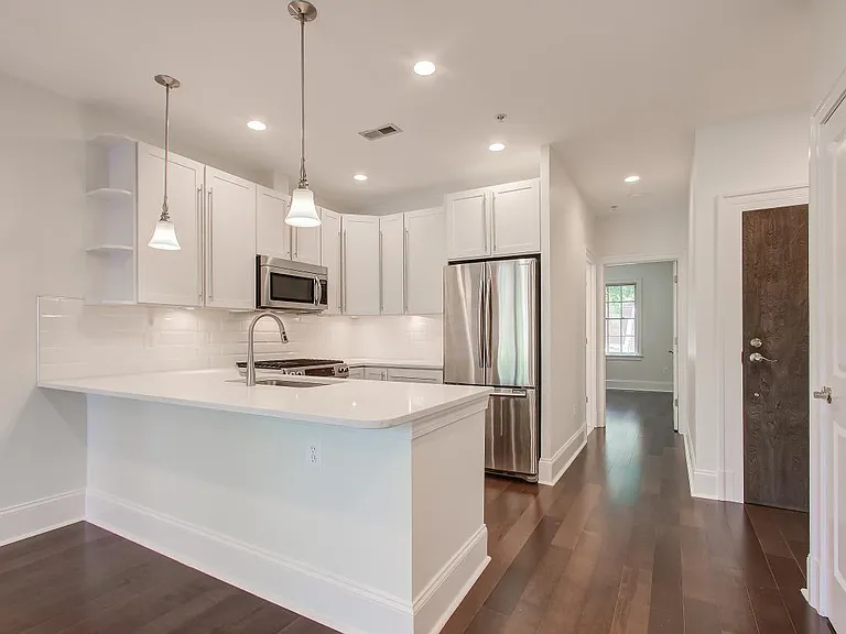 3937 Davis Pl NW #4 — Photo 5