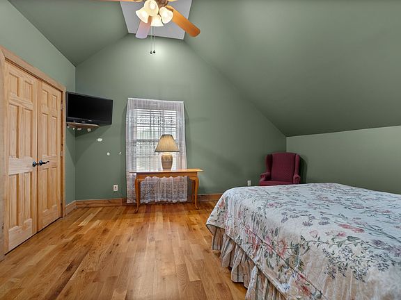 24th image of 1746 Molly Hollow Rd