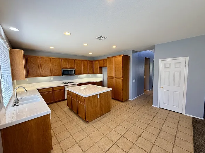 31141 Old Trail Cir — Photo 14