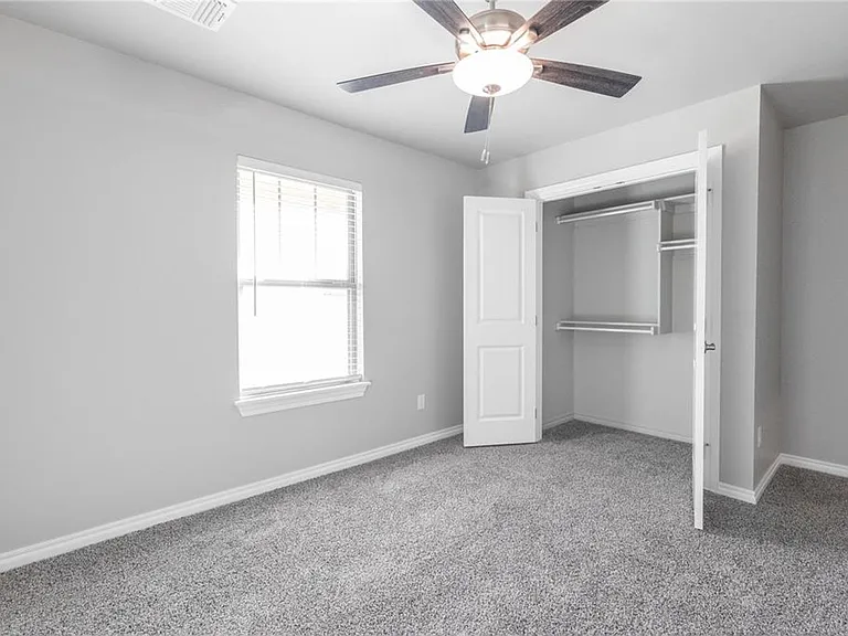 13129 NE 8th St — Photo 12