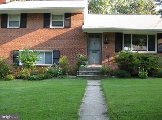 4904 Stickley Rd, Rockville, MD 20852