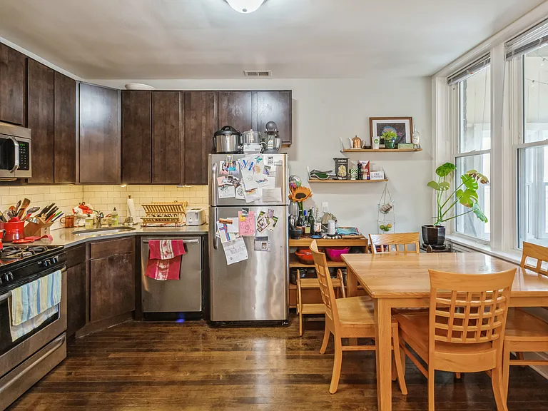 845 N Leavitt St #1R — Photo 4
