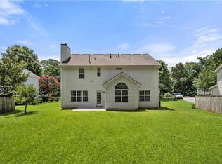 5620 Arrowind Rd NW, Lilburn, GA 30047