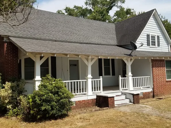 1016 N Greenwich Ave, Russellville, AR 72801