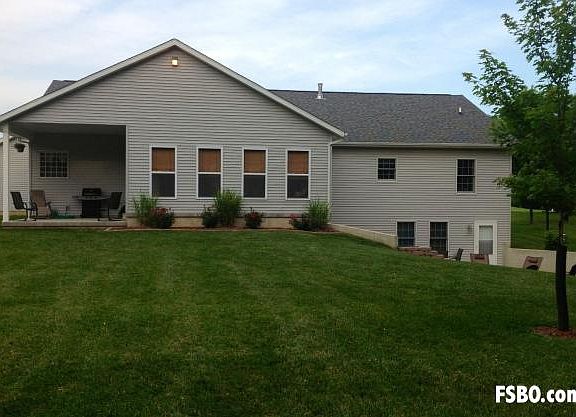 2nd image of 9673 Wildwood Ln