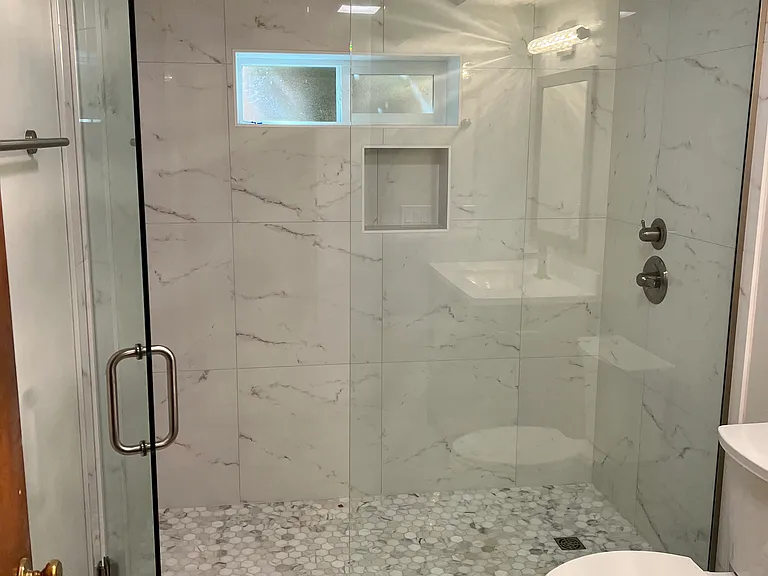 4138 SW 4th Ave — Photo 3