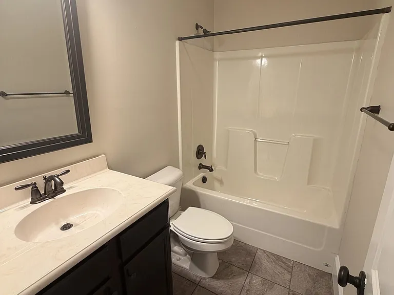 3504 Ellsworth Dr #B — Photo 10