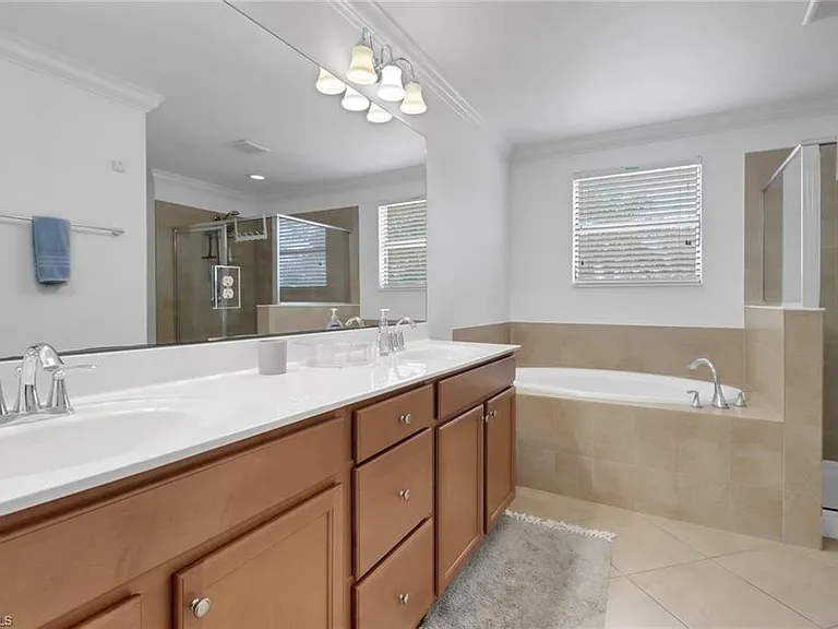 11295 Red Bluff Ln — Photo 24
