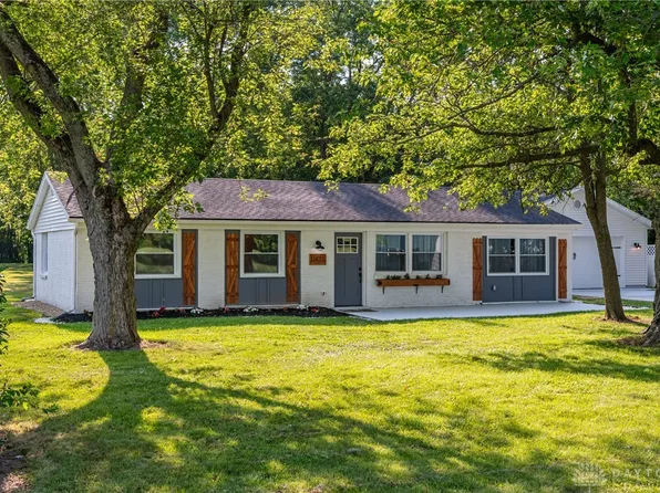 11471 Diamond Mill Rd, Englewood, OH 45322