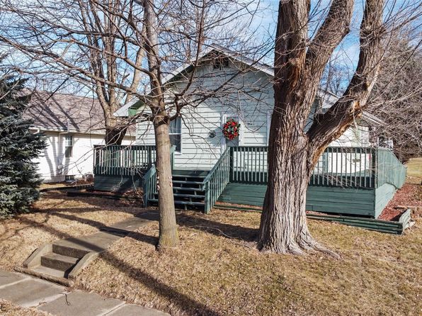 216 SW 2nd St, Melcher, IA 50163
