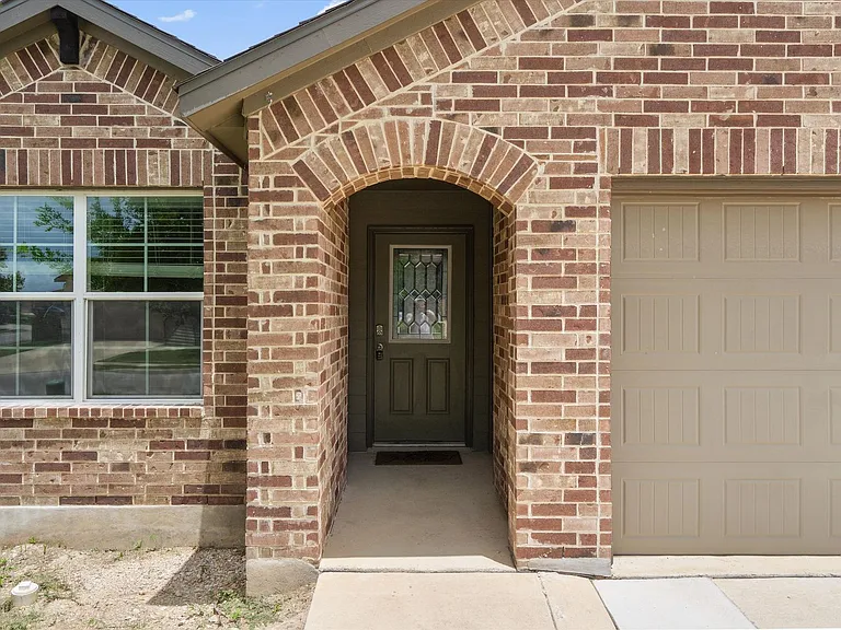 116 Miles Dr — Photo 4