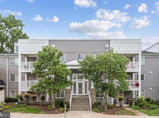 4083 S Four Mile Run Dr UNIT 403, Arlington, VA 22204