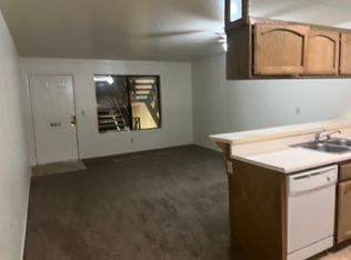 20401 Brian Way APT 22, Tehachapi, CA 93561