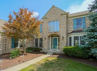 401 Torrington Dr W, Canton, MI