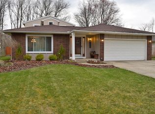 26586 Kingswood Dr, Olmsted Falls, OH