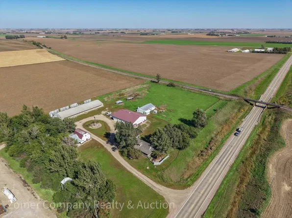 3046 310th St, Hull, IA 51239