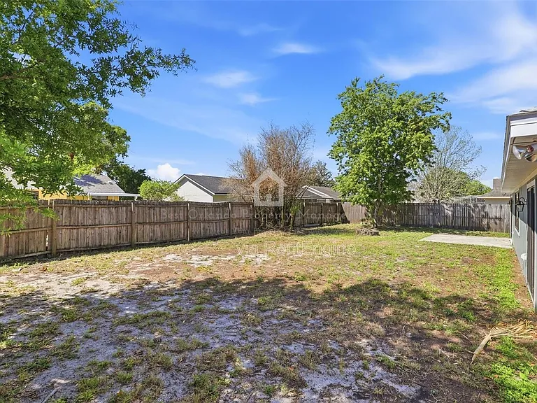 7326 Wethersfield Dr — Photo 33