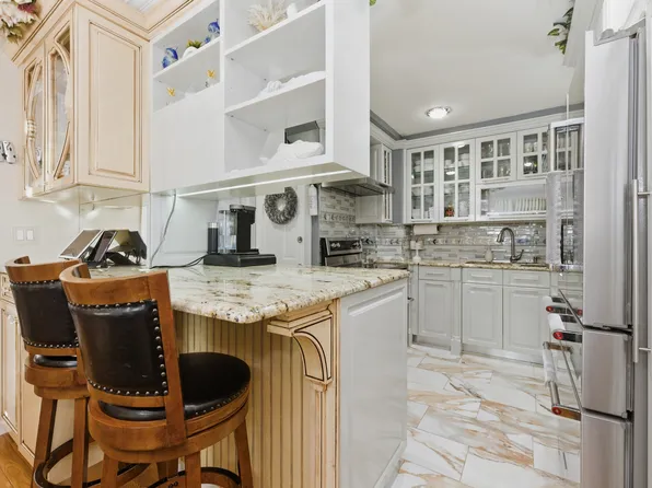 150-22 114th Road image 5 of 20