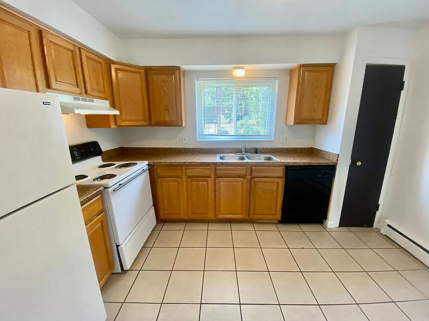 Midtown Apartments/Lathers — Photo 4