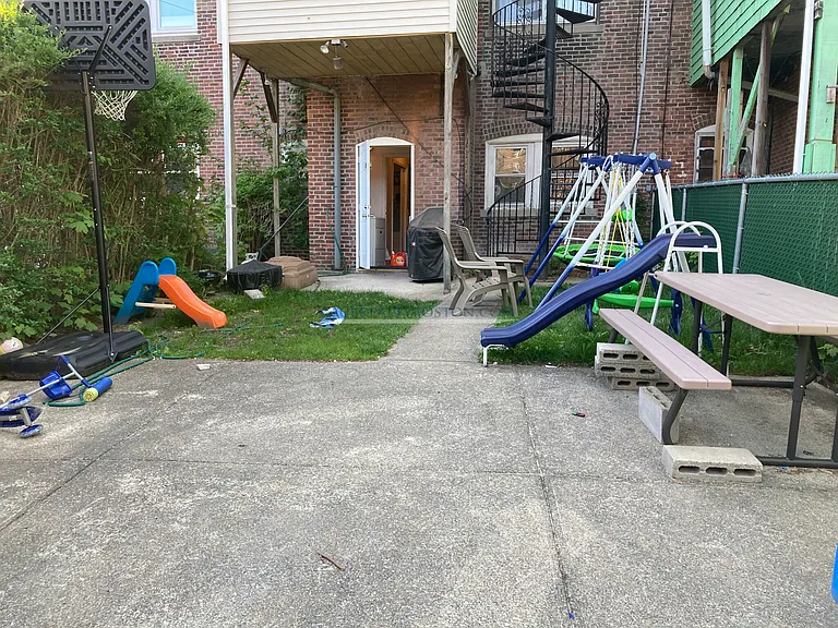 20 Leamington Rd #1 — Photo 16