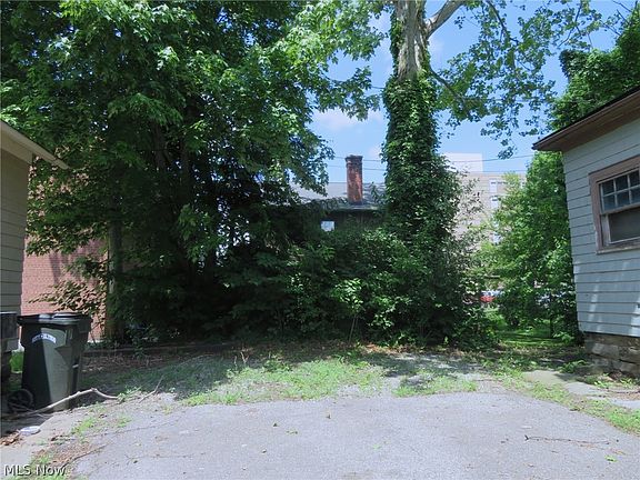 3rd image of 343 4th St