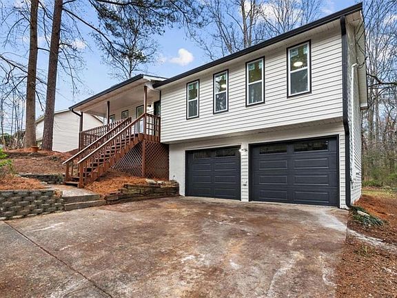 3rd image of 41 Bakers Bridge Cir