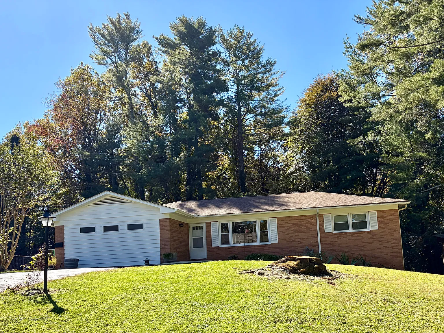 3 bed, 1882 sqft, $2,450 — Photo 1
