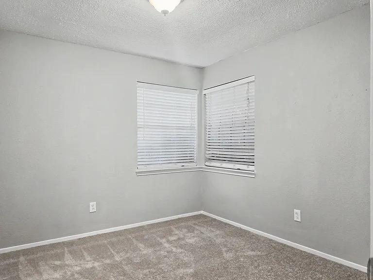 22511 Braken Manor Ln — Photo 14