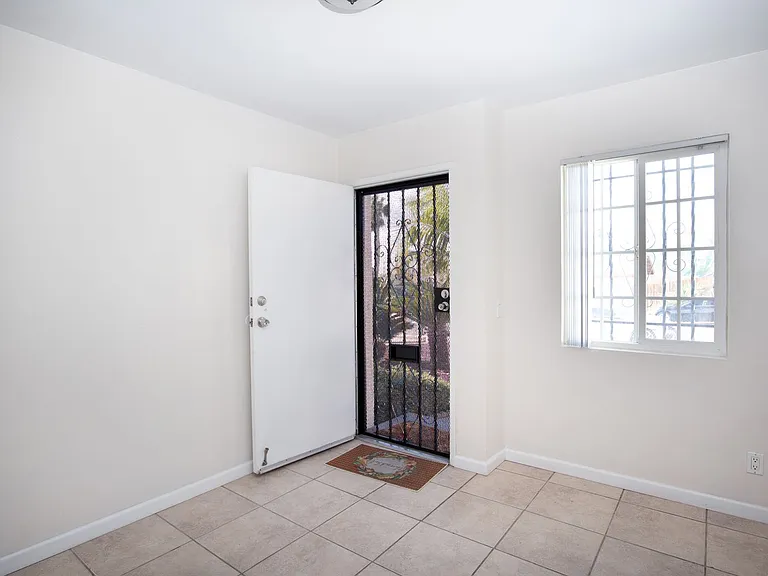 839 S 37th St — Photo 5