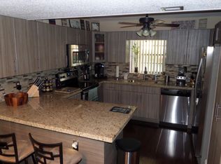 11580 NW 1st St, Plantation, FL 33325