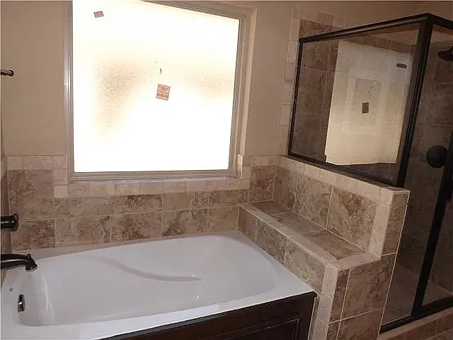 6532 Bent Wood Dr — Photo 8