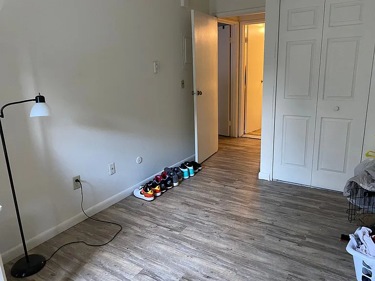 University Park Apartments near Cornell University — Photo 397