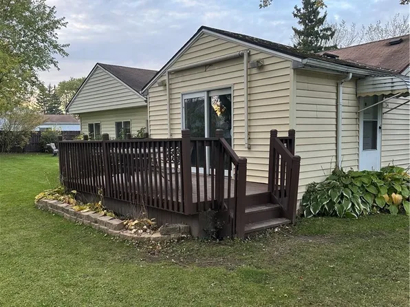 24 Fernwood Pl, Cheektowaga, NY 14225