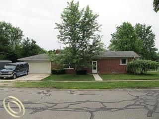 3rd image of 9662 Deering St