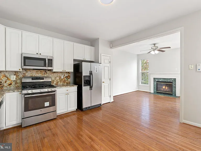 13700 Barksdale Dr — Photo 22
