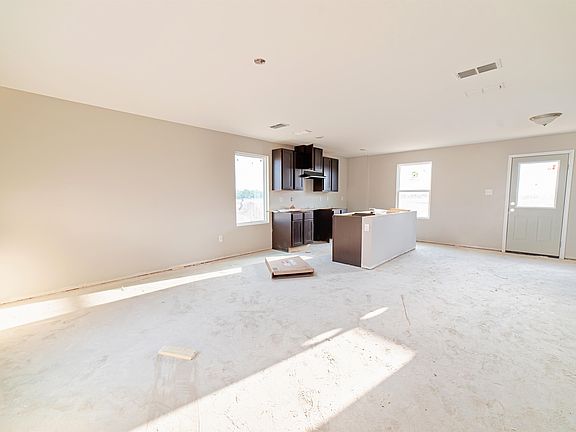 3rd image of 5810 Rosendo B Ancira Dr