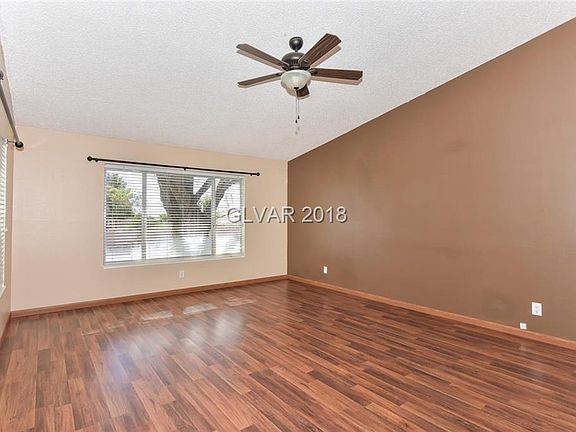 4th image of 864 Jeri Ln