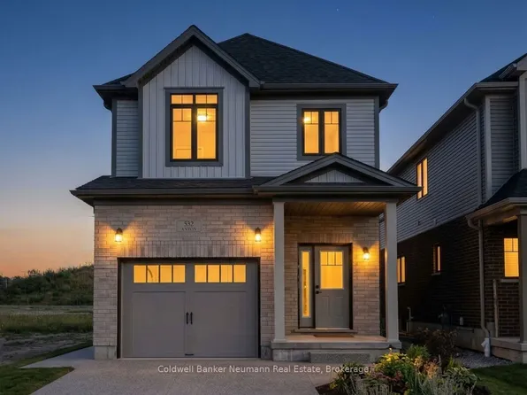 12 Cadence Cmn, Cambridge, ON N3C 1A5