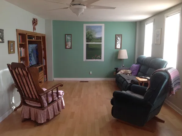 280 Oakland Station Rd, Saint Albans, VT 05478