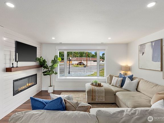 5th image of 18376 Myrtle Drive