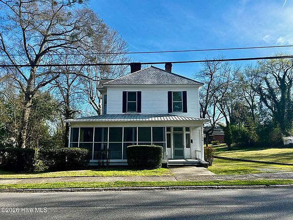 3rd image of 514 E Washington Street