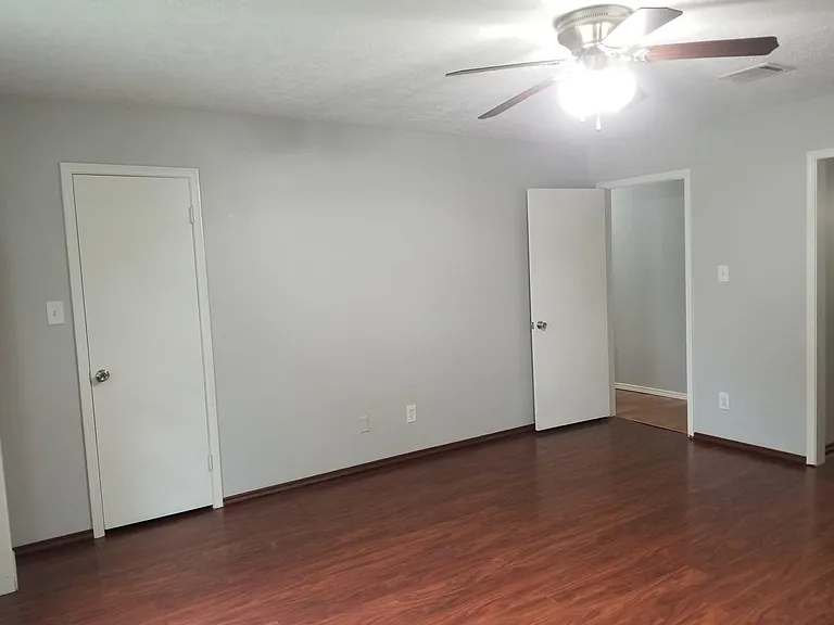 3911 Brightwood Dr — Photo 23