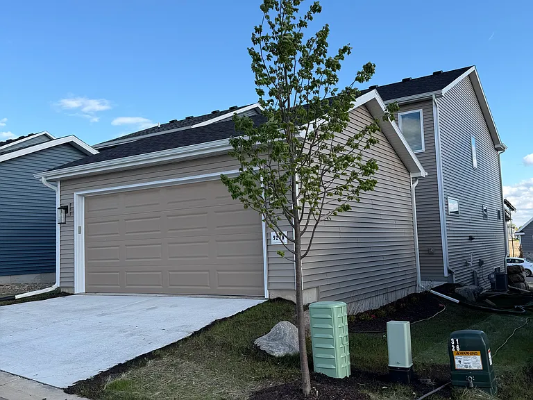 9240 Gentle Feather Rd — Photo 30